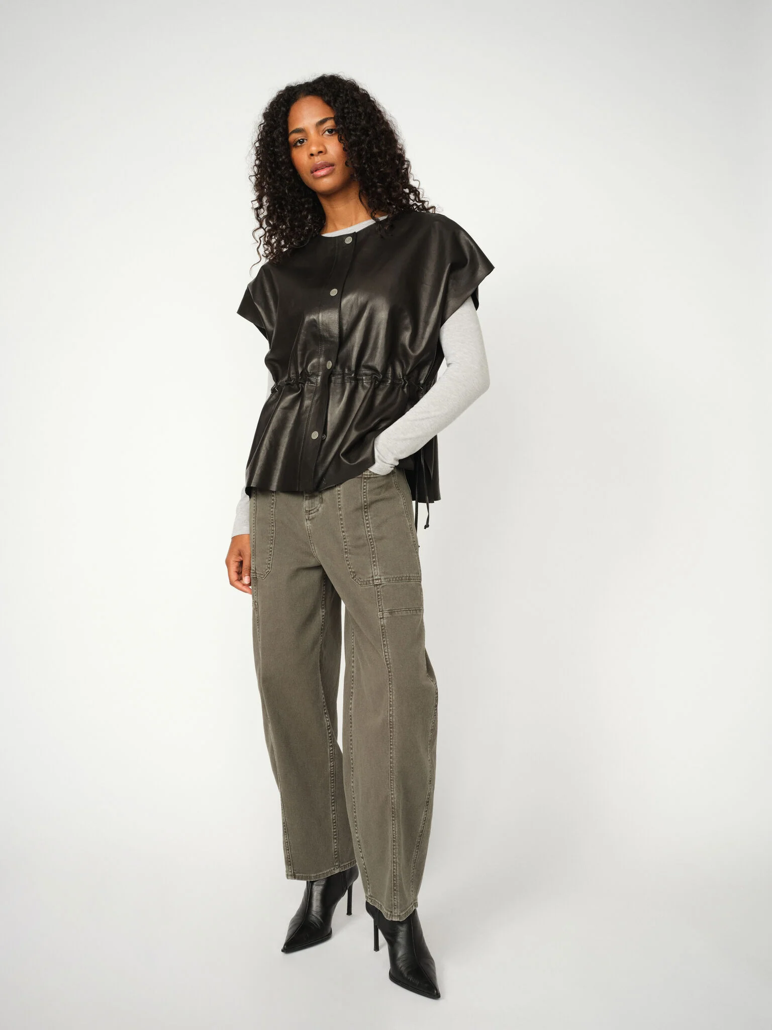 MMAylin Leather Vest - Image 2