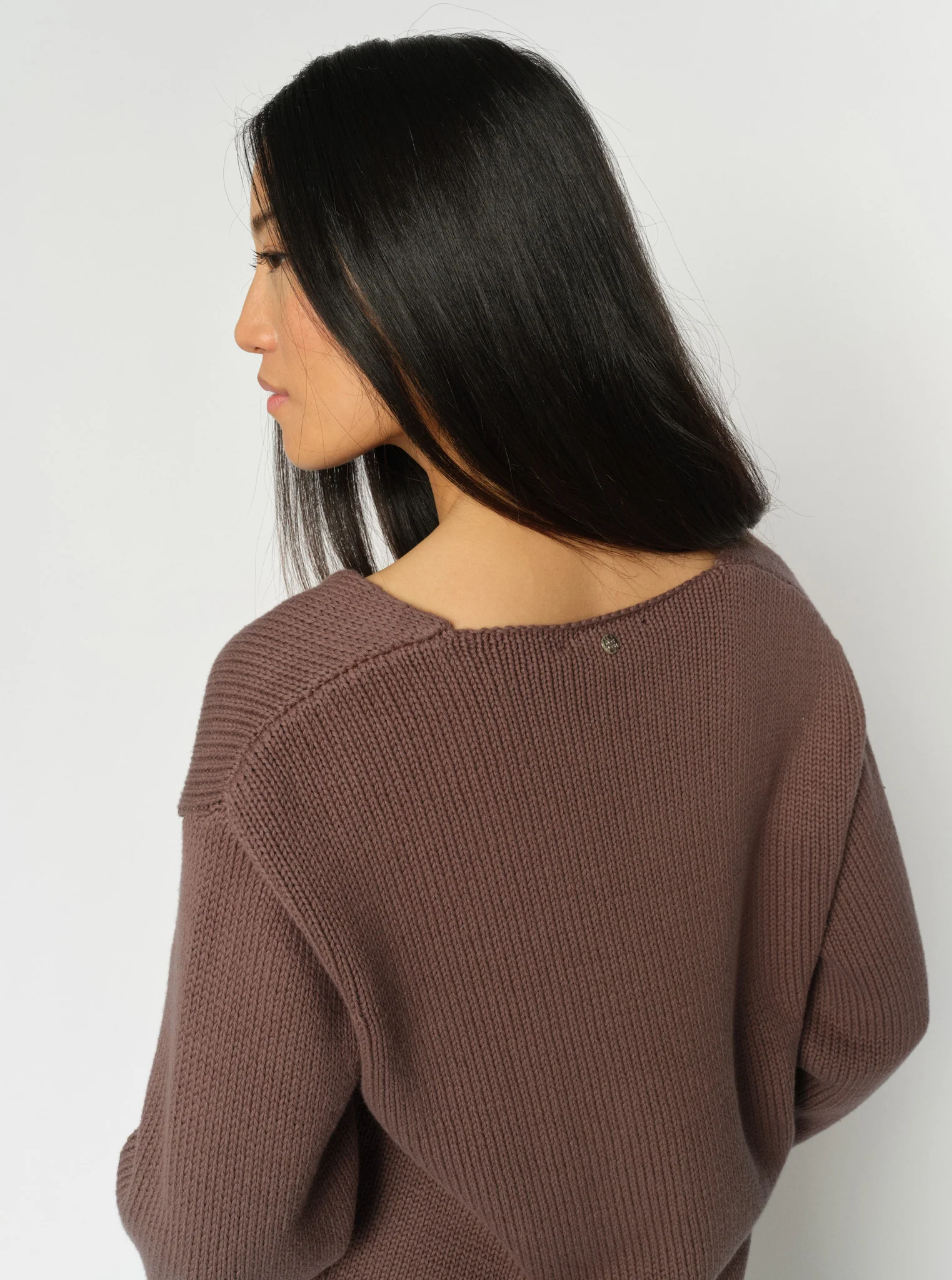 MMBine V-Neck Knit - Image 2