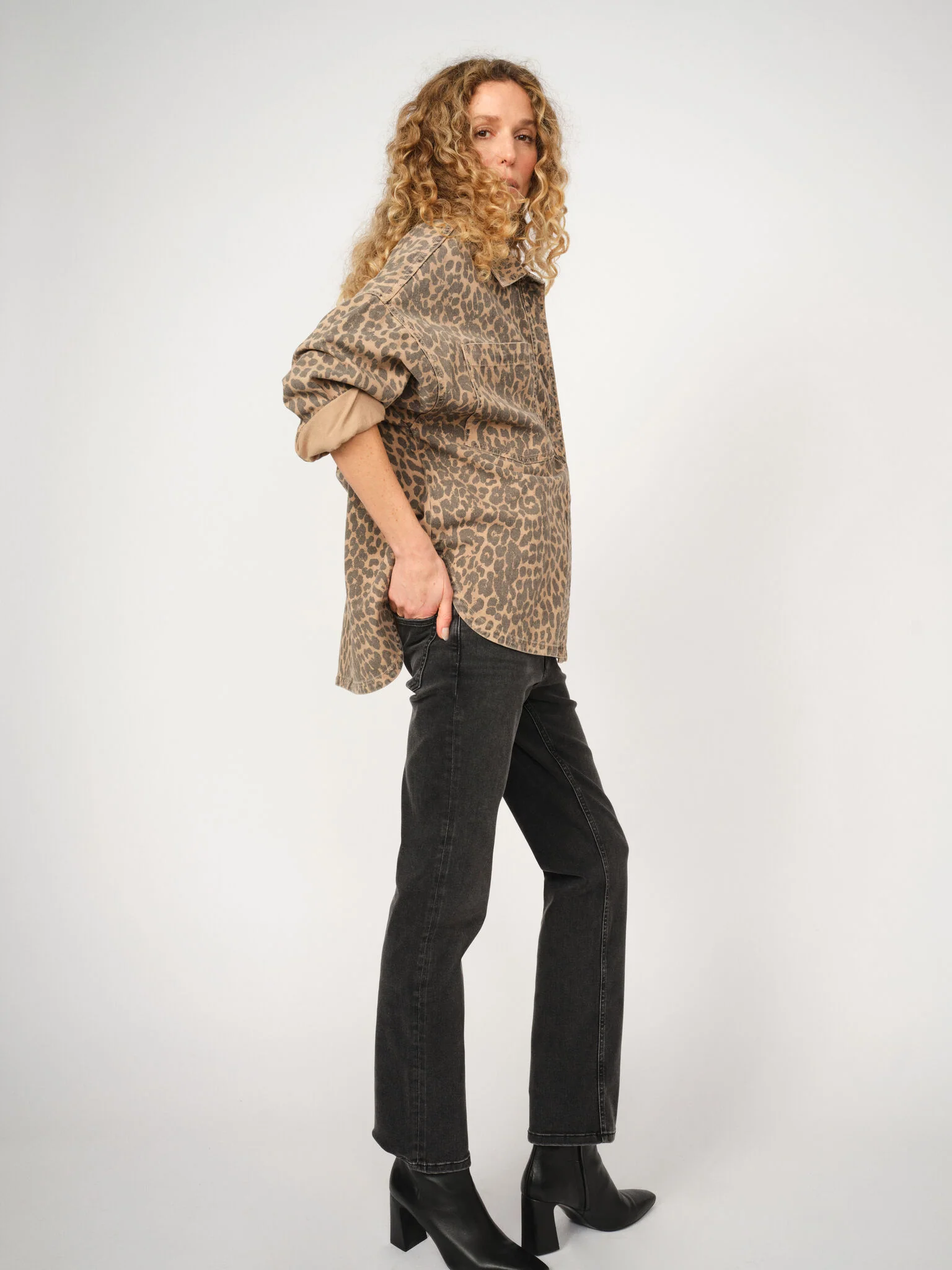 MMEmme Leo Shirt - Image 5