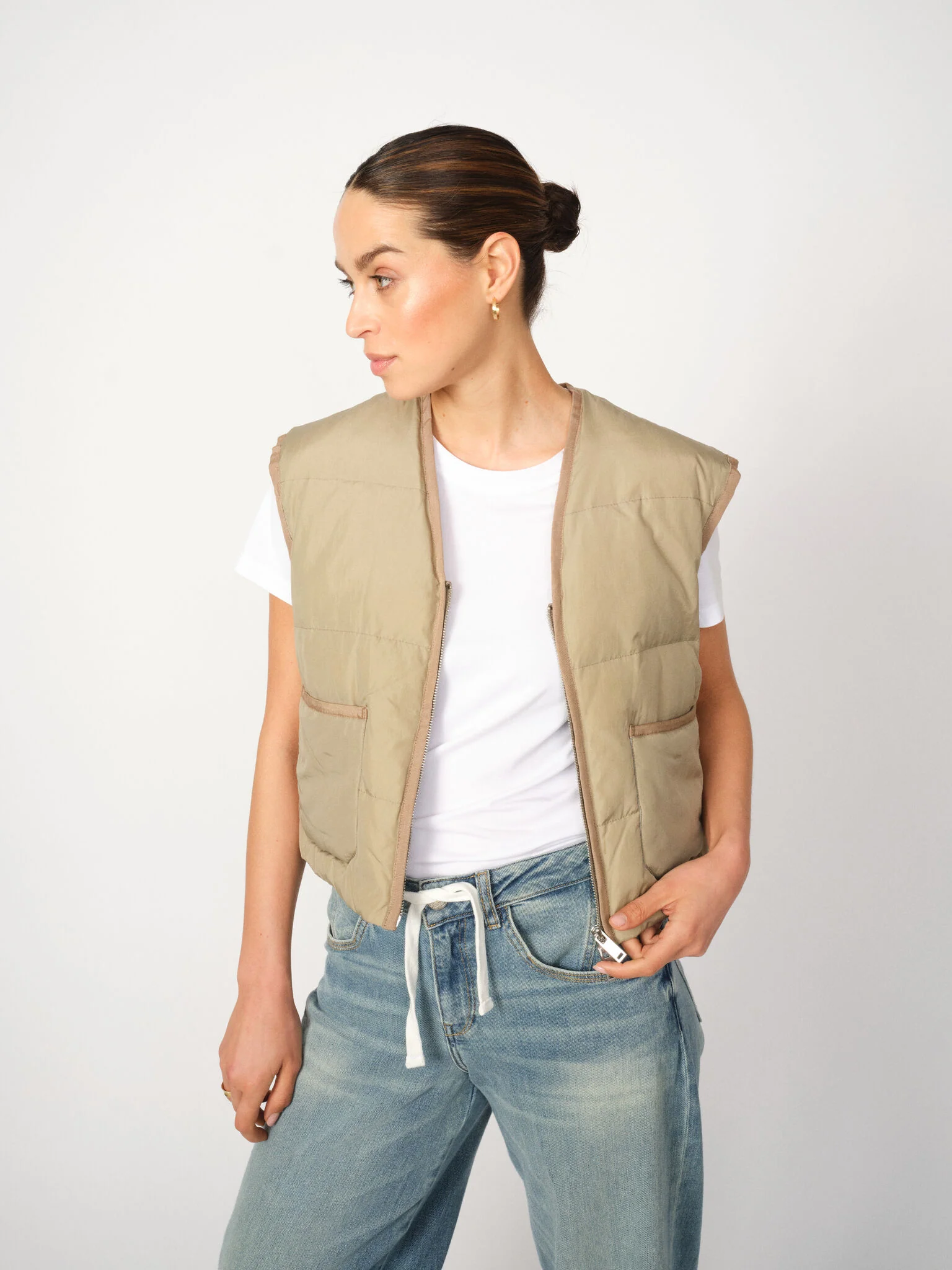 MMManja Down Vest - Image 5