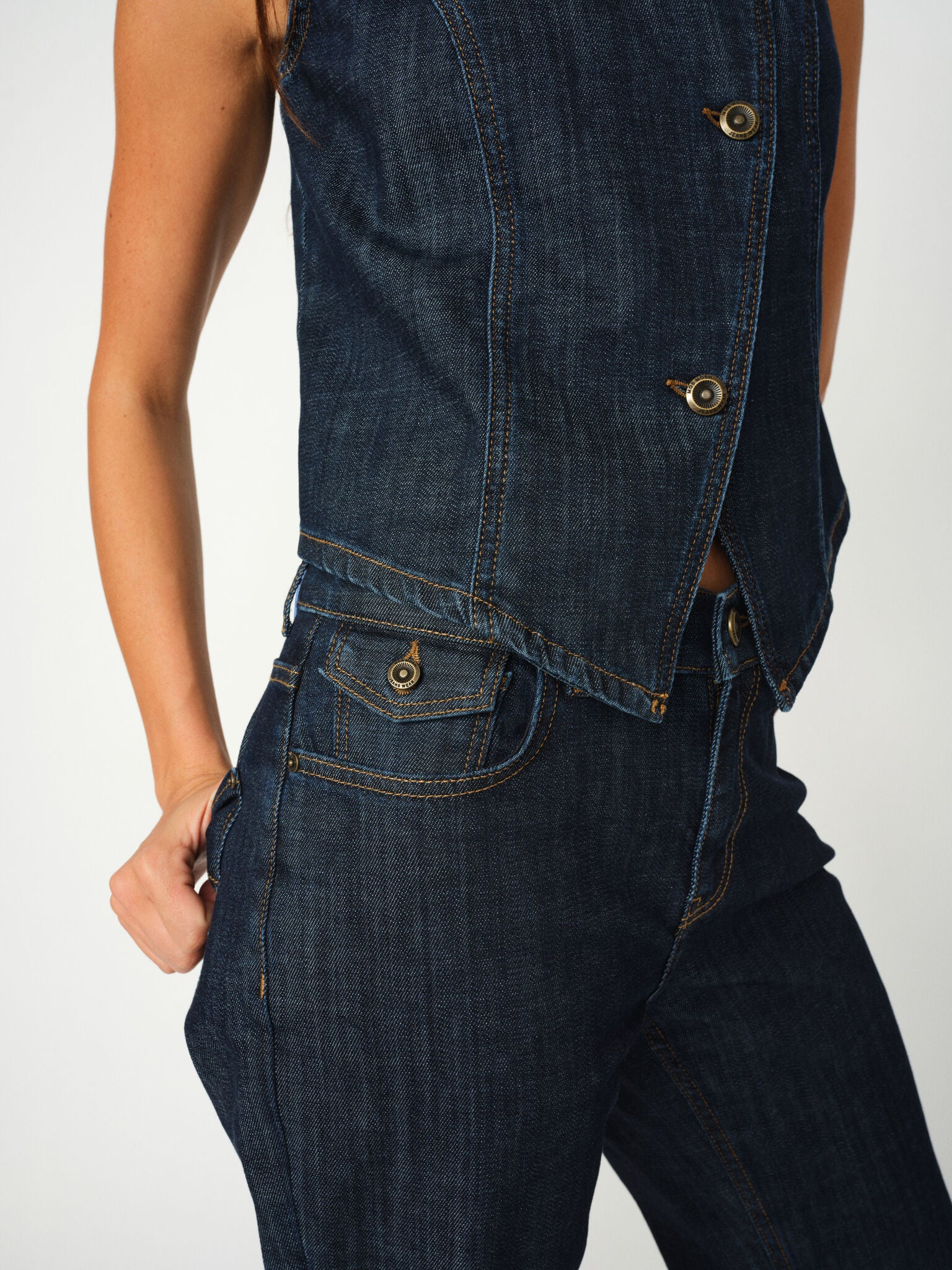 MMMarlena Nippon Jeans - Image 2