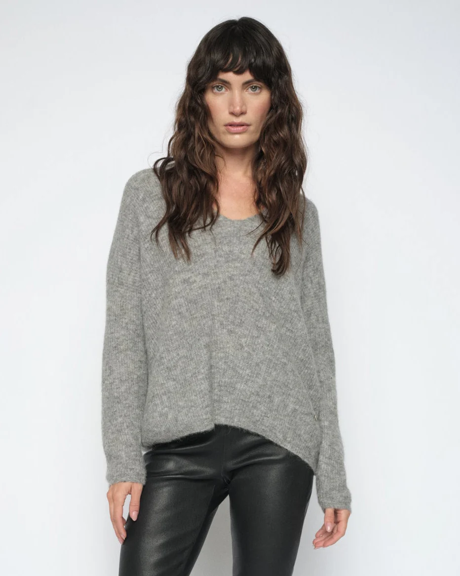 MMThora V-Neck Knit - Image 16