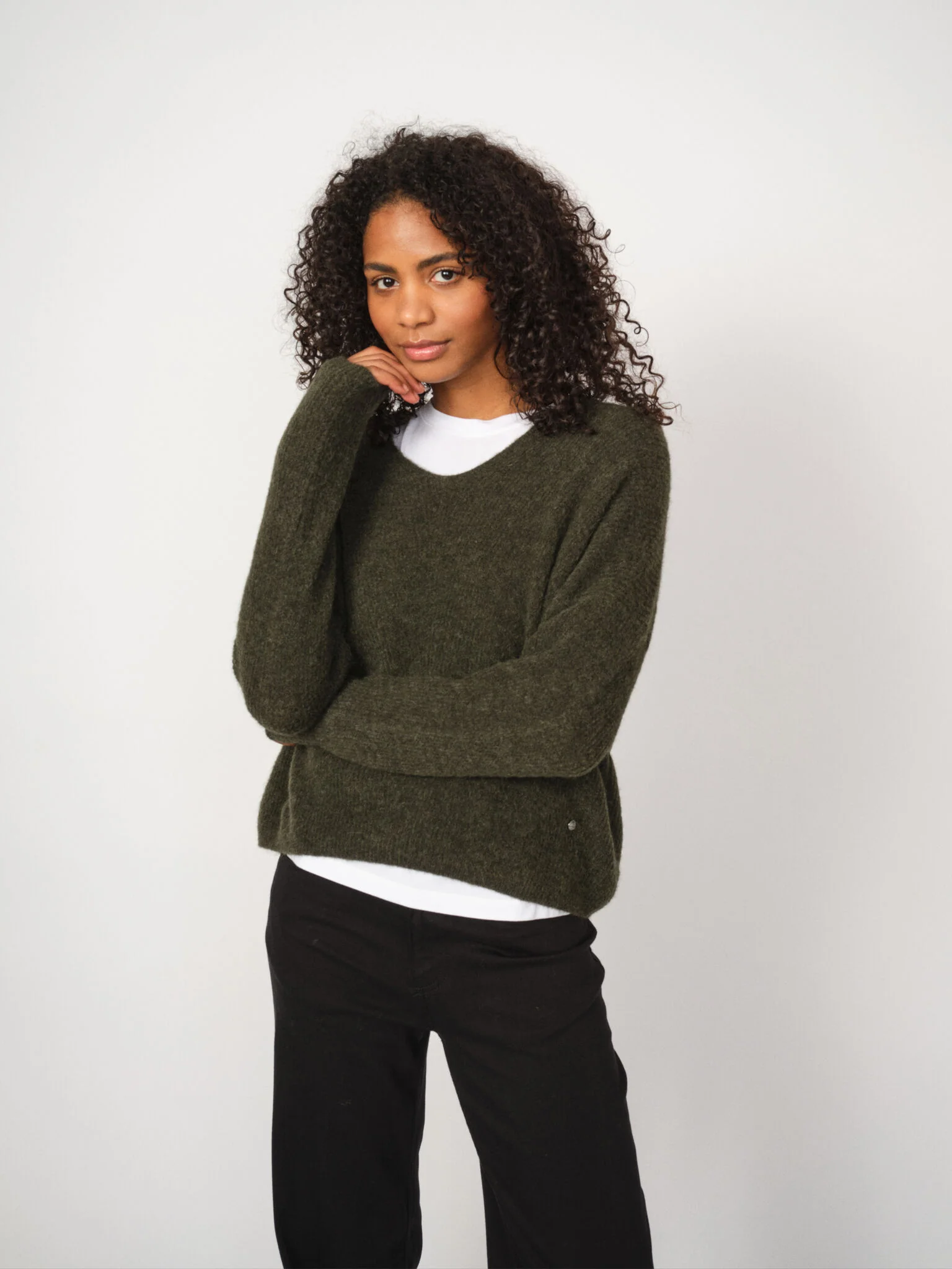 MMThora V-Neck Knit - Image 40