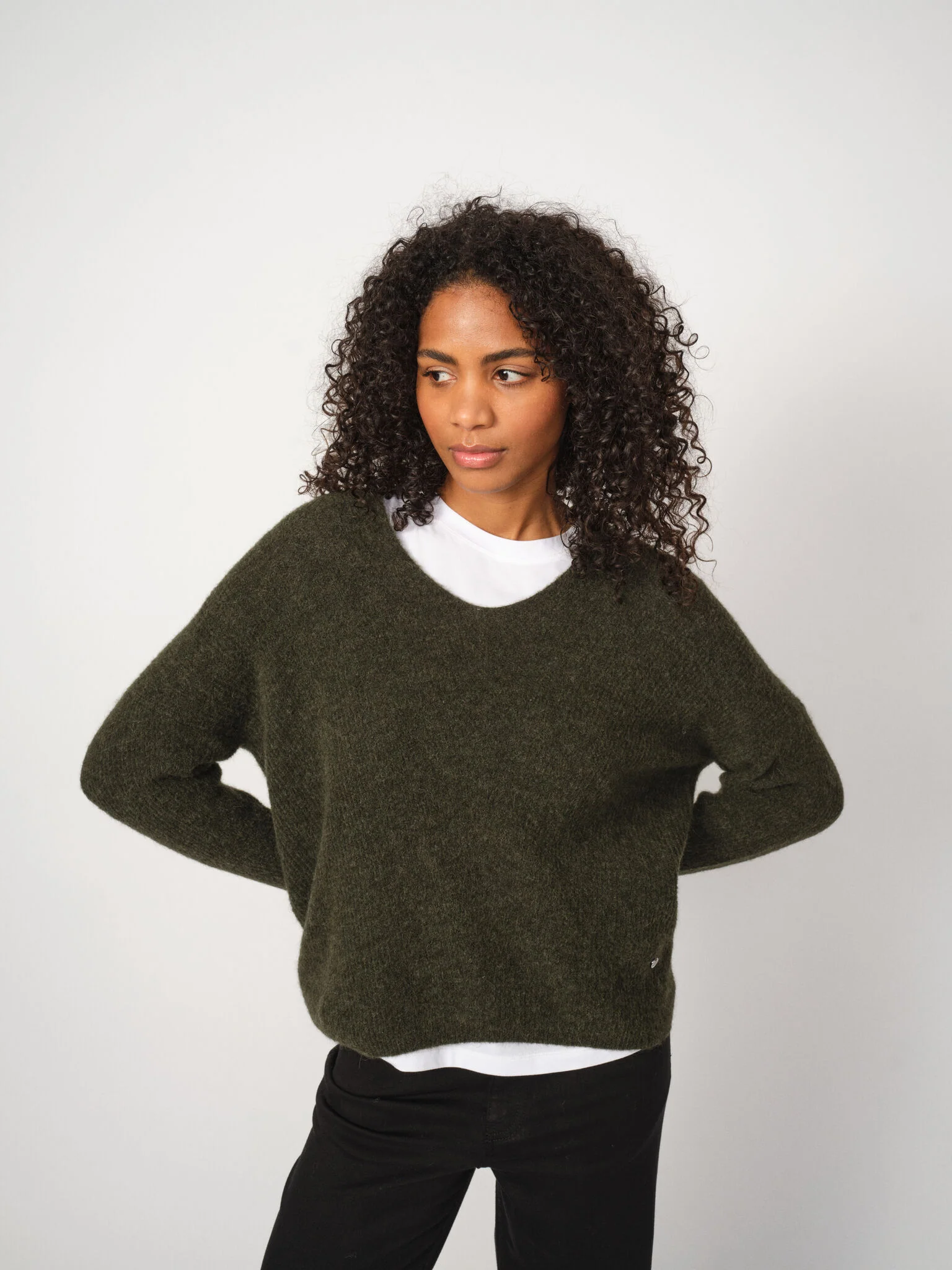 MMThora V-Neck Knit - Image 41