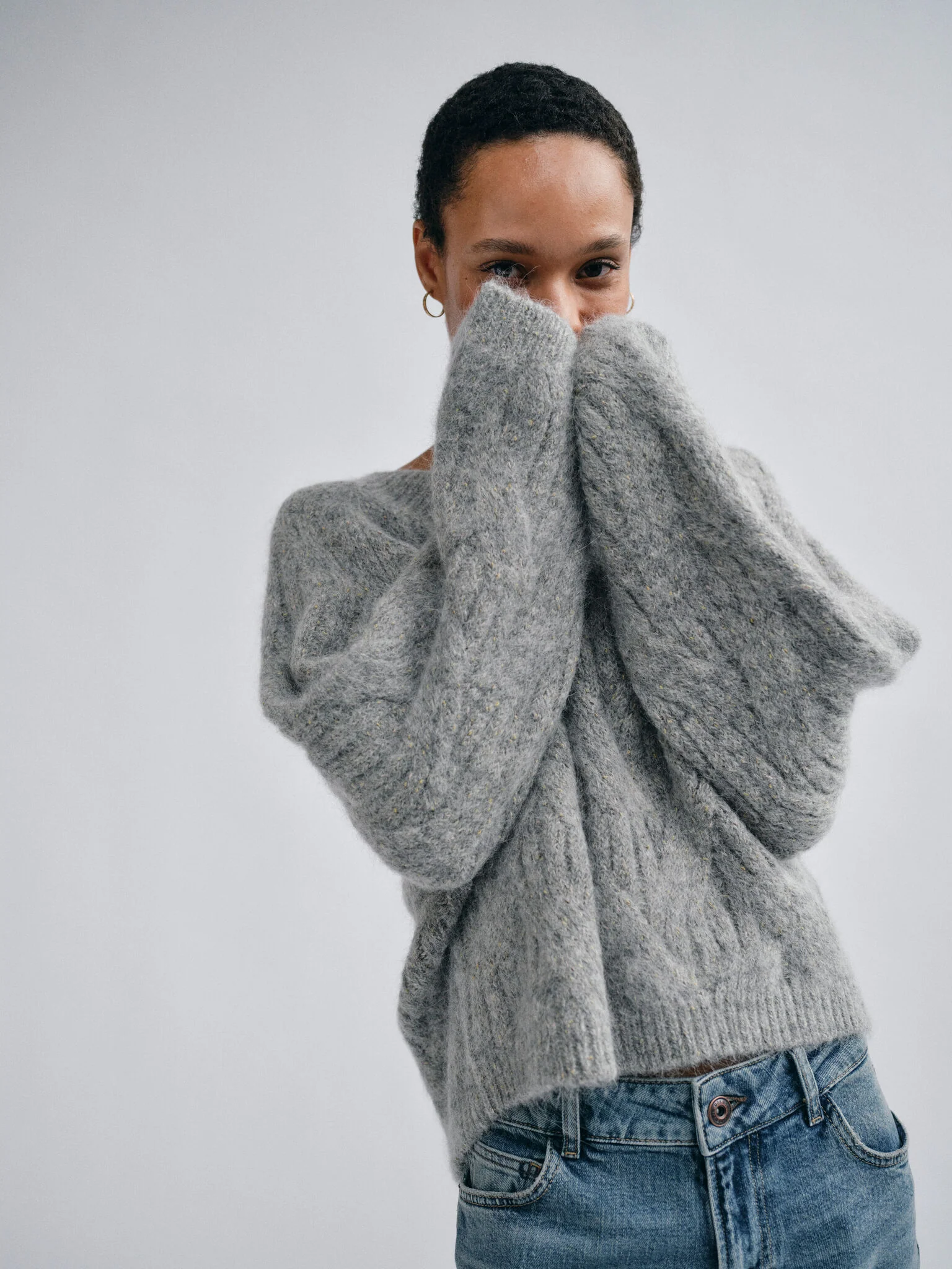 MMUnnur Hale V-neck Knit - Image 6