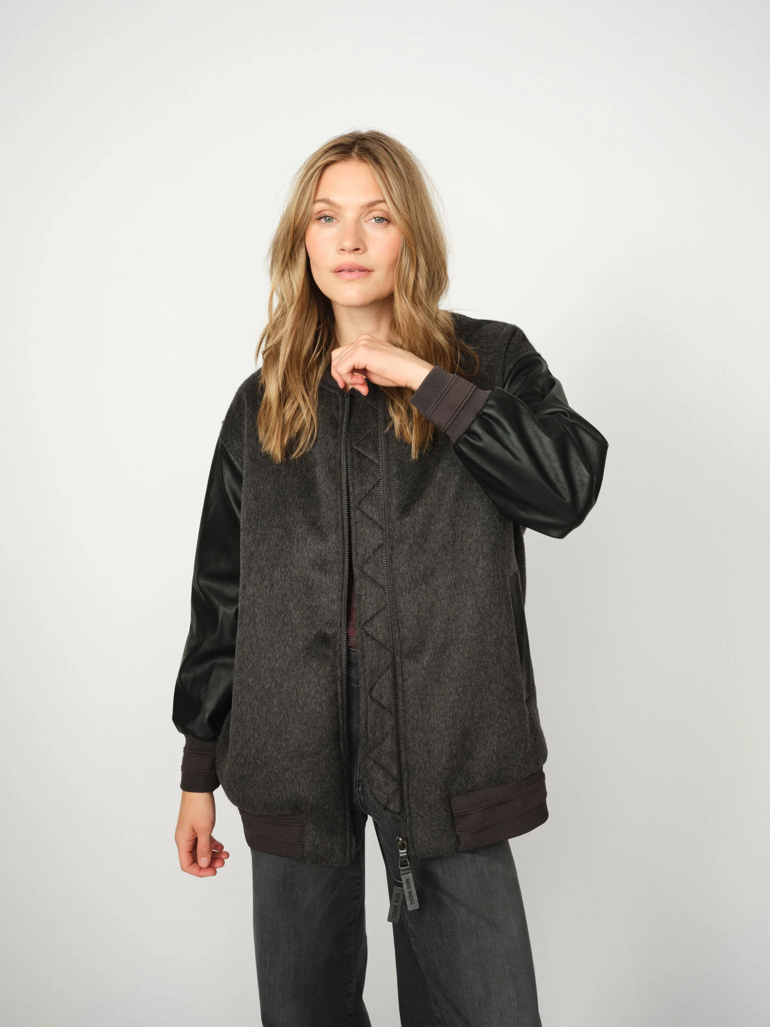 MMVivoli Bomber Jacket - Image 5