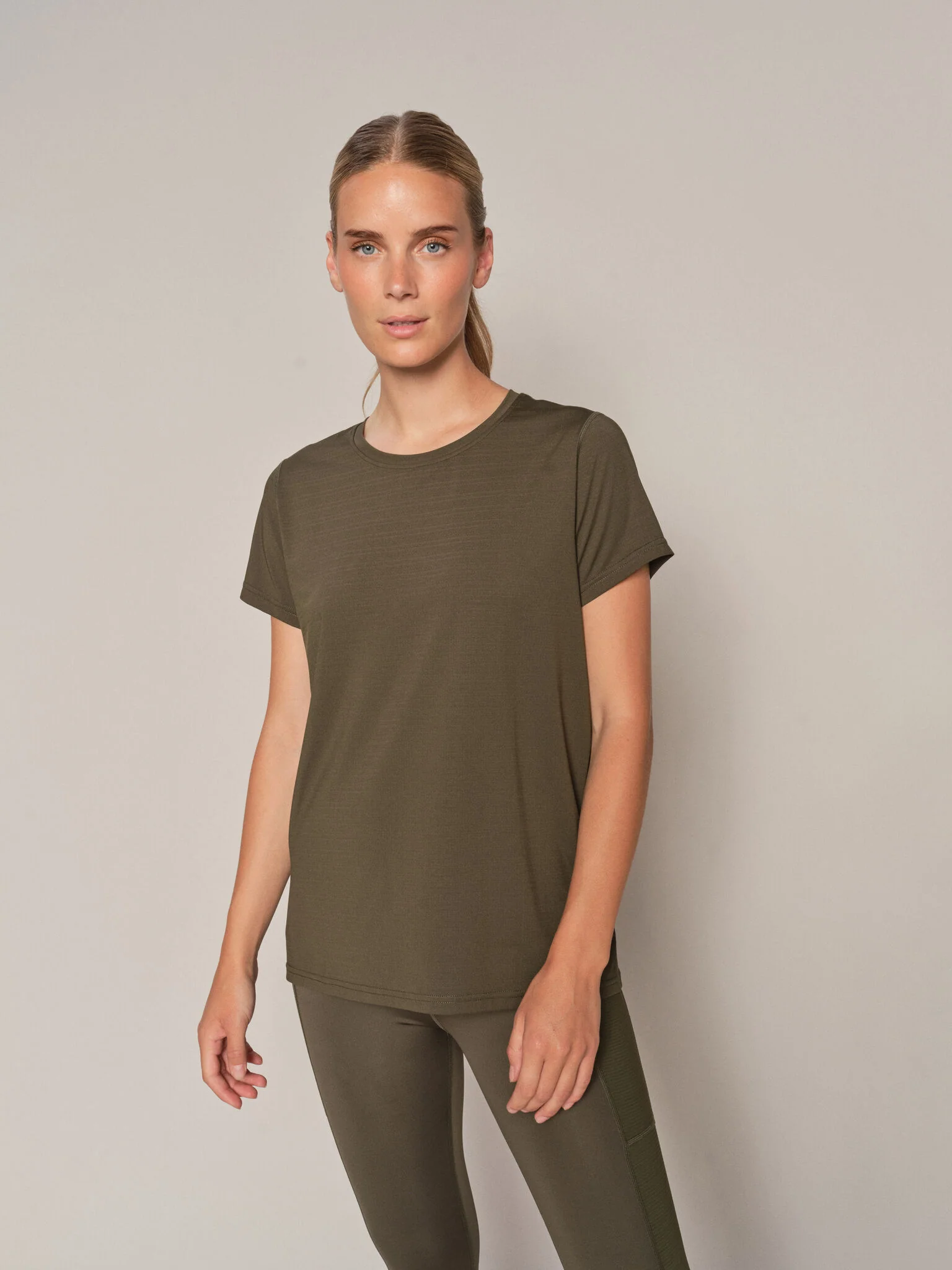 MMZisa Gym SS Tee - Image 5